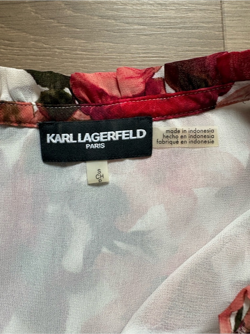 Karl Lagerfeld Floral Ruffle Top in red and pink- size S - Picture 4 of 6